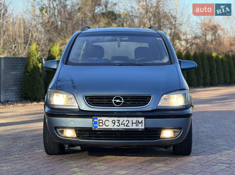 Минивэн Opel Zafira 2000 в Жовкве
