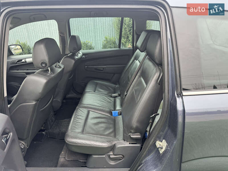Минивэн Opel Zafira 2009 в Корсуне-Шевченковском