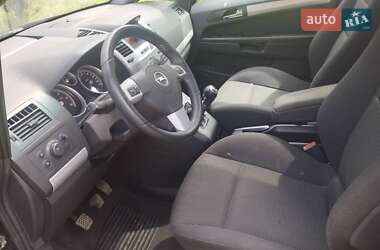 Минивэн Opel Zafira 2011 в Косове