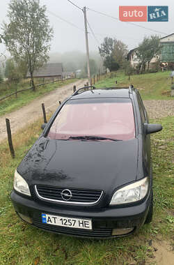 Минивэн Opel Zafira 2005 в Косове