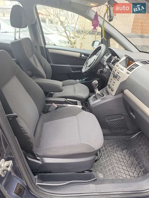 Минивэн Opel Zafira 2008 в Виннице