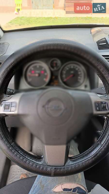 Минивэн Opel Zafira 2006 в Глыбокой фото 6 Минивэн Opel Zafira 2006 в Глыбокой
