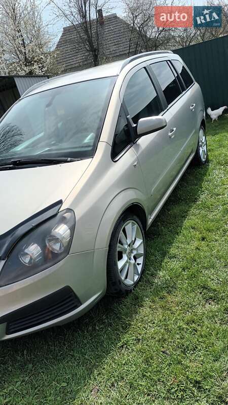 Минивэн Opel Zafira 2006 в Глыбокой фото 3 Минивэн Opel Zafira 2006 в Глыбокой
