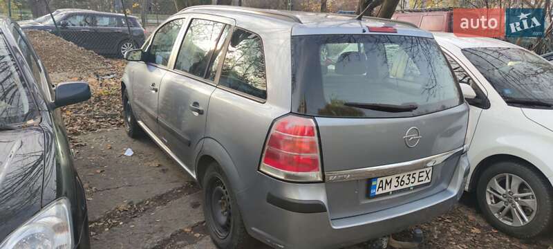 Минивэн Opel Zafira 2006 в Житомире