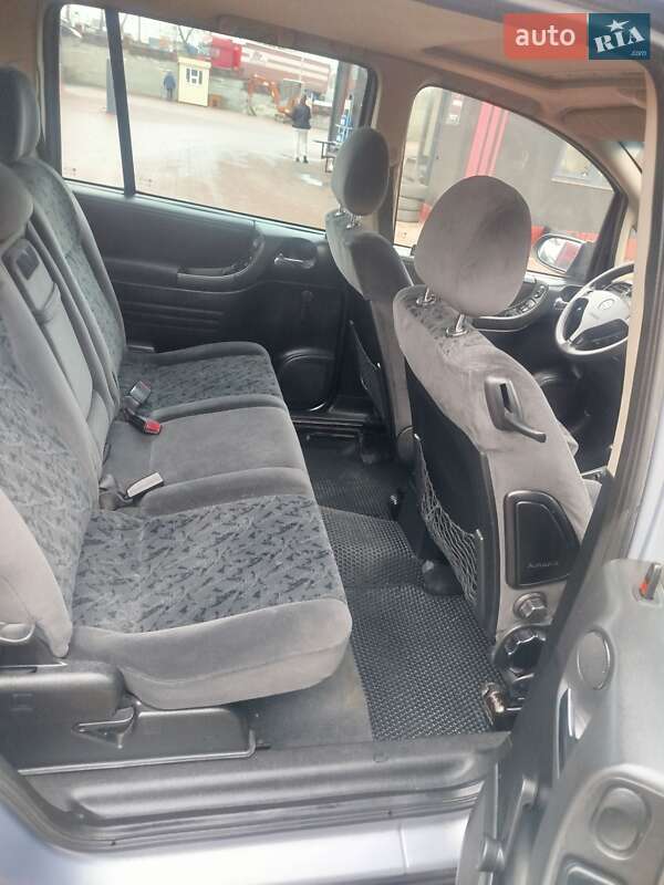 Мінівен Opel Zafira 2001 в Рівному