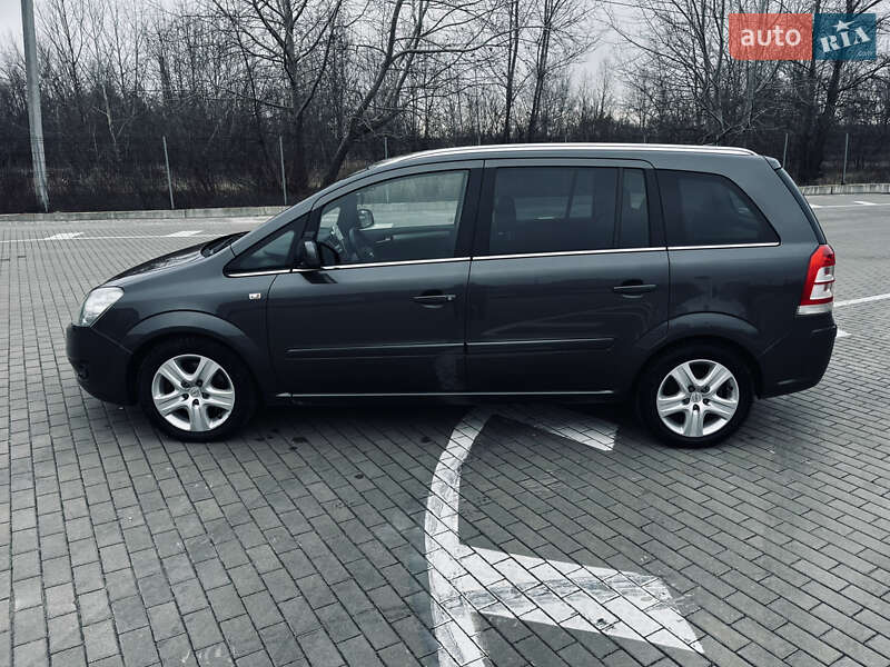 Мінівен Opel Zafira 2010 в Сумах