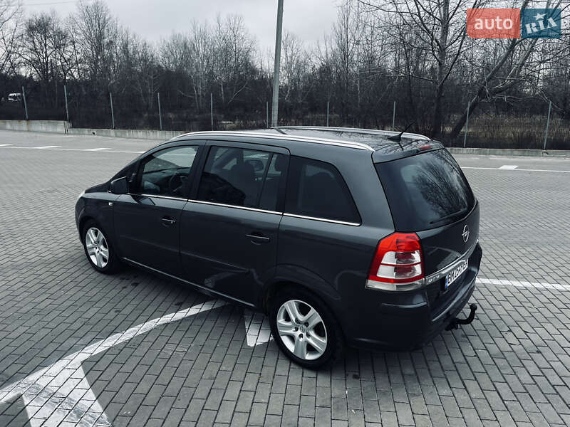 Мінівен Opel Zafira 2010 в Сумах
