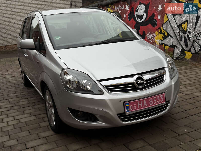 Минивэн Opel Zafira 2014 в Луцке