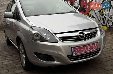 Мінівен Opel Zafira 2014 в Луцьку