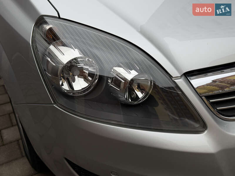 Минивэн Opel Zafira 2014 в Луцке
