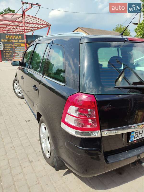 Минивэн Opel Zafira 2008 в Умани