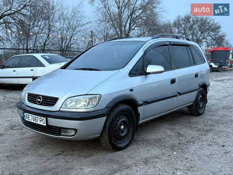 Мінівен Opel Zafira 2000 в Кам'янському