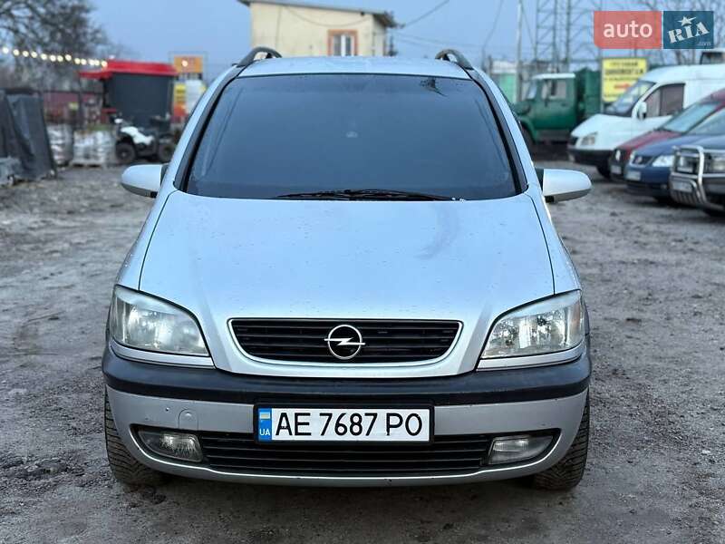 Мінівен Opel Zafira 2000 в Кам'янському