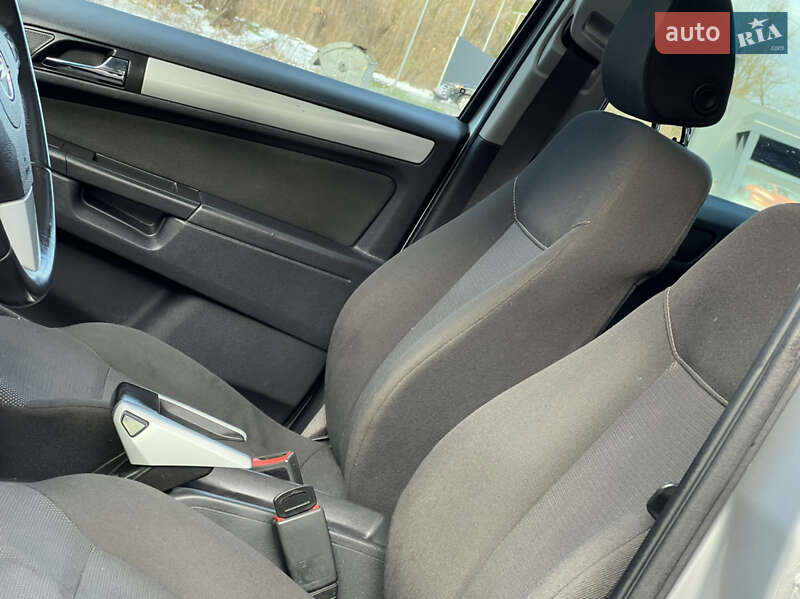 Минивэн Opel Zafira 2009 в Трускавце фото 33 Минивэн Opel Zafira 2009 в Трускавце