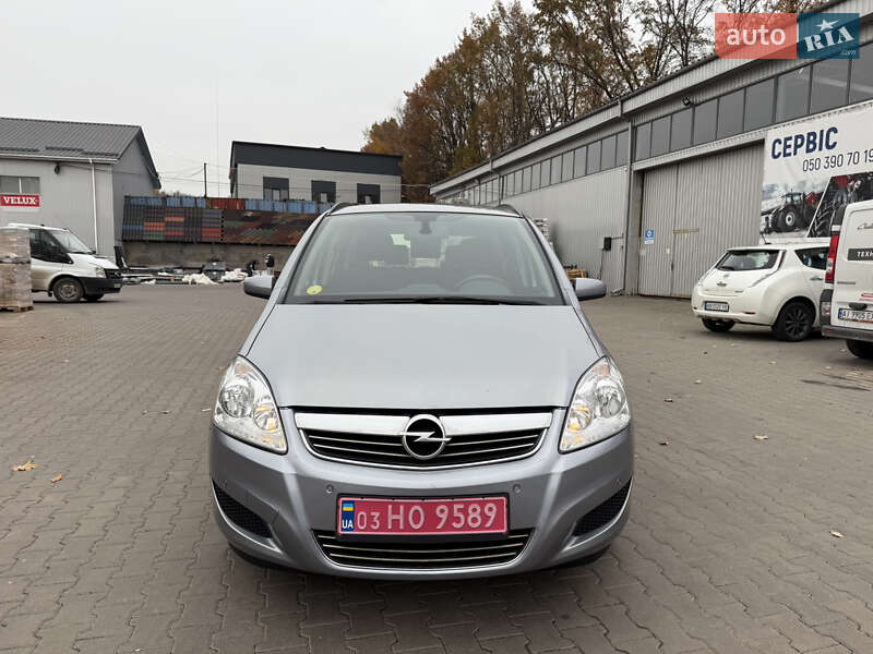 Минивэн Opel Zafira 2009 в Виннице