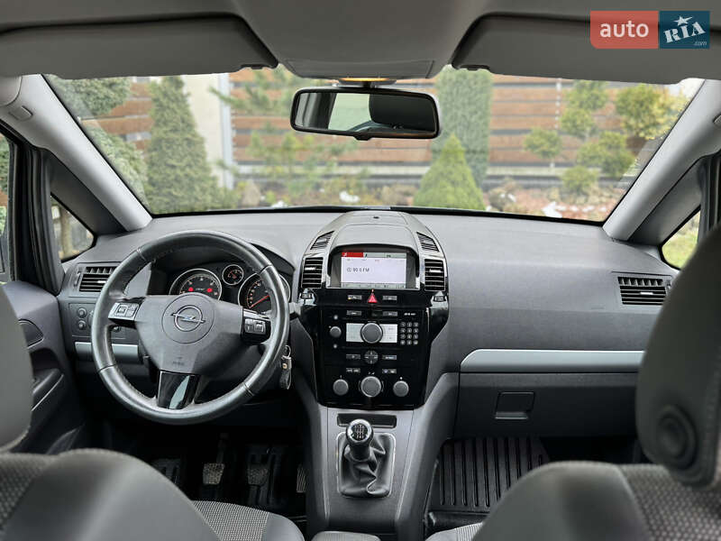 Мінівен Opel Zafira 2011 в Стрию