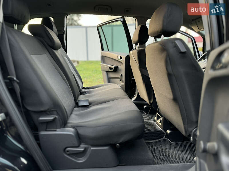 Минивэн Opel Zafira 2008 в Сокирянах