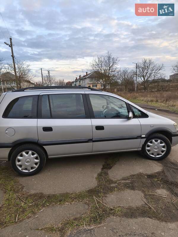 Минивэн Opel Zafira 2001 в Радомышле