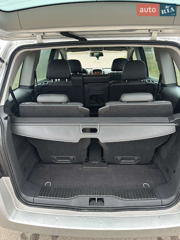 Мінівен Opel Zafira 2009 в Любешові