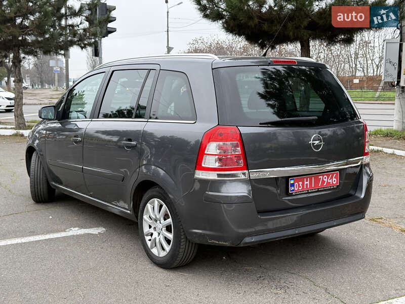 Минивэн Opel Zafira 2010 в Одессе