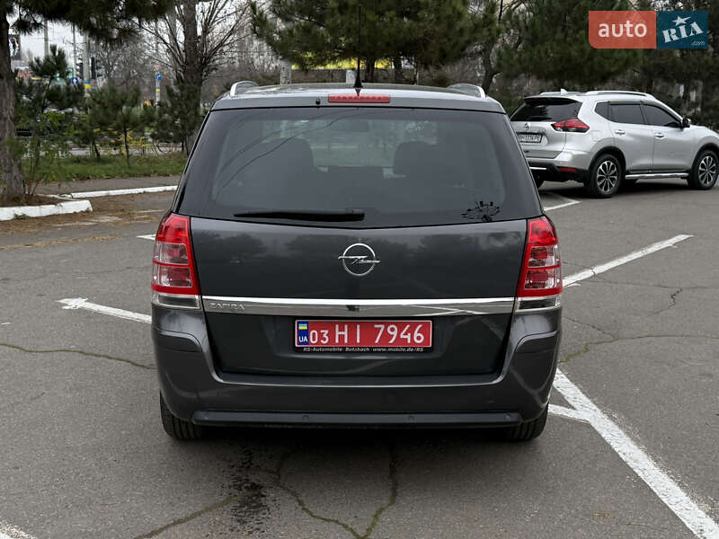 Минивэн Opel Zafira 2010 в Одессе