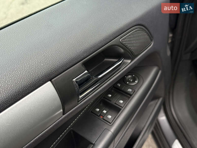 Минивэн Opel Zafira 2010 в Одессе