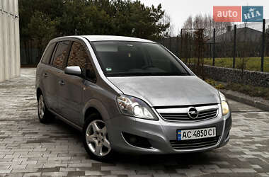 Минивэн Opel Zafira 2008 в Луцке