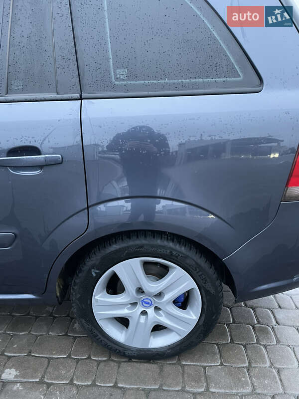 Минивэн Opel Zafira 2008 в Комарному