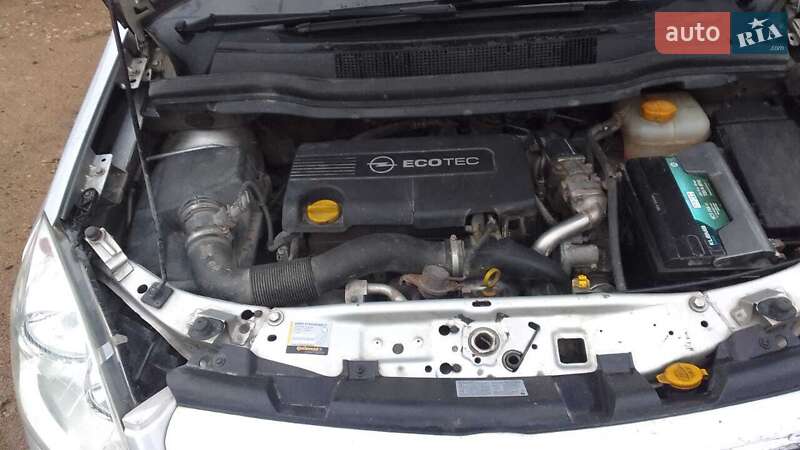 Минивэн Opel Zafira 2010 в Каменец-Подольском фото 5 Минивэн Opel Zafira 2010 в Каменец-Подольском