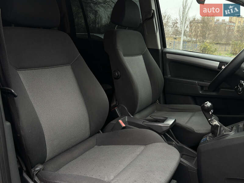 Минивэн Opel Zafira 2011 в Николаеве