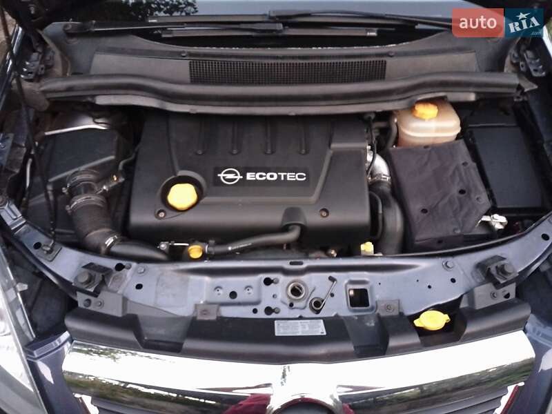 Минивэн Opel Zafira 2006 в Днепре