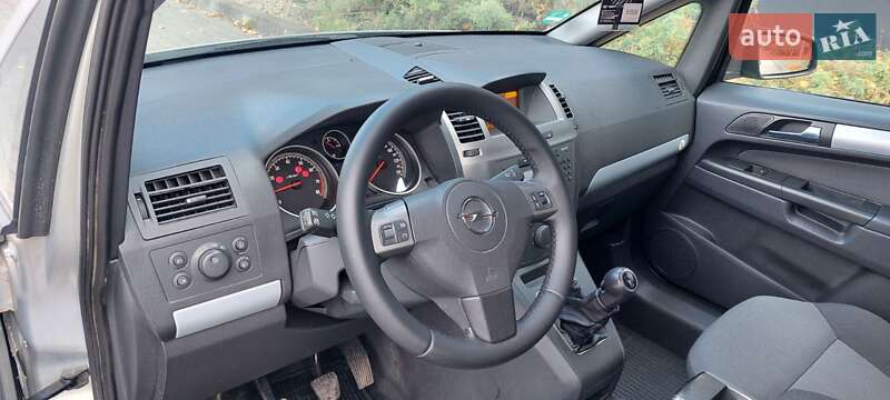 Минивэн Opel Zafira 2008 в Белой Церкви