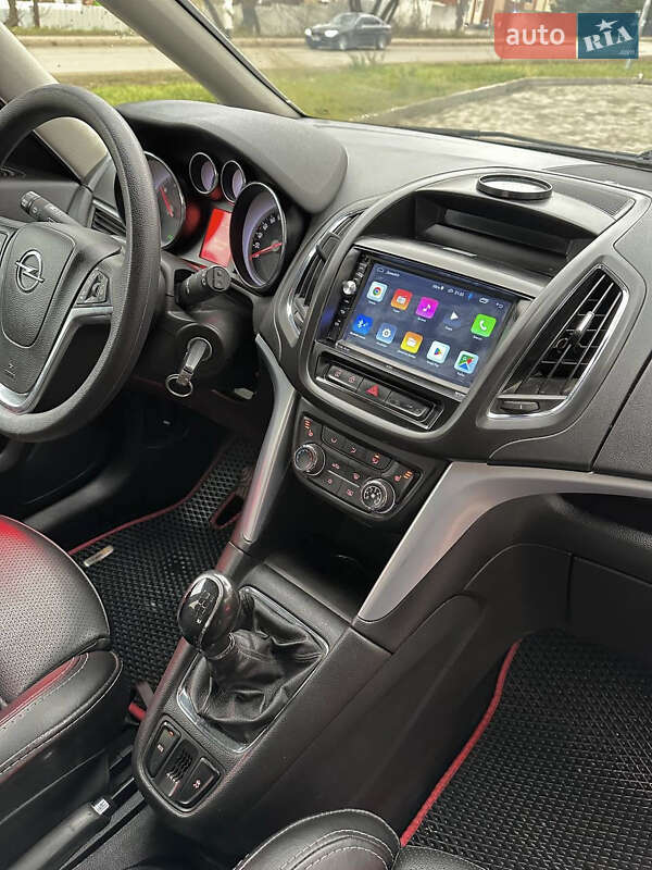 Мінівен Opel Zafira 2013 в Львові