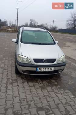 Мінівен Opel Zafira 2001 в Чернівцях