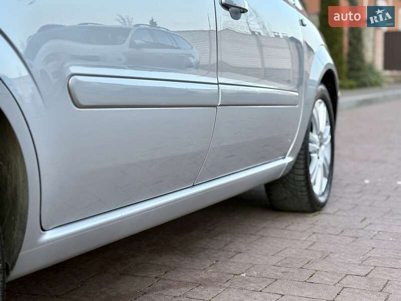 Минивэн Opel Zafira 2011 в Стрые