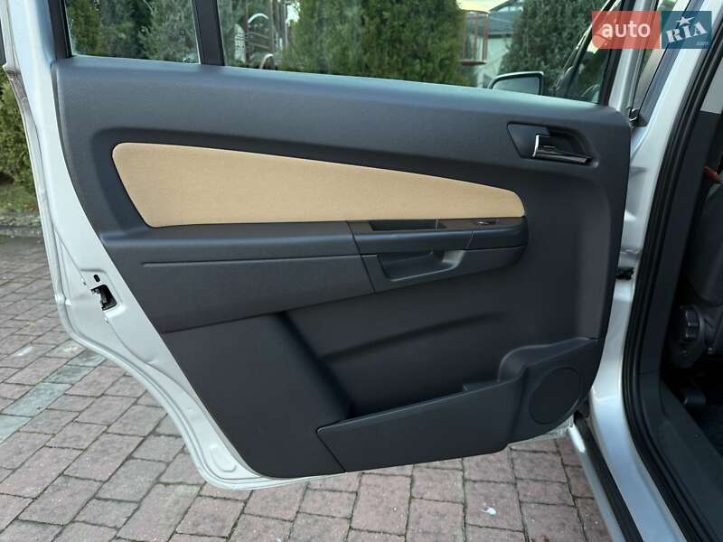 Минивэн Opel Zafira 2011 в Стрые