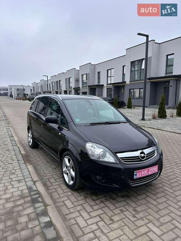Минивэн Opel Zafira 2010 в Луцке фото 4 Минивэн Opel Zafira 2010 в Луцке