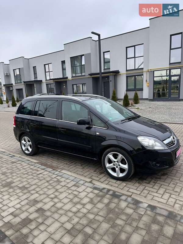 Минивэн Opel Zafira 2010 в Луцке фото 5 Минивэн Opel Zafira 2010 в Луцке
