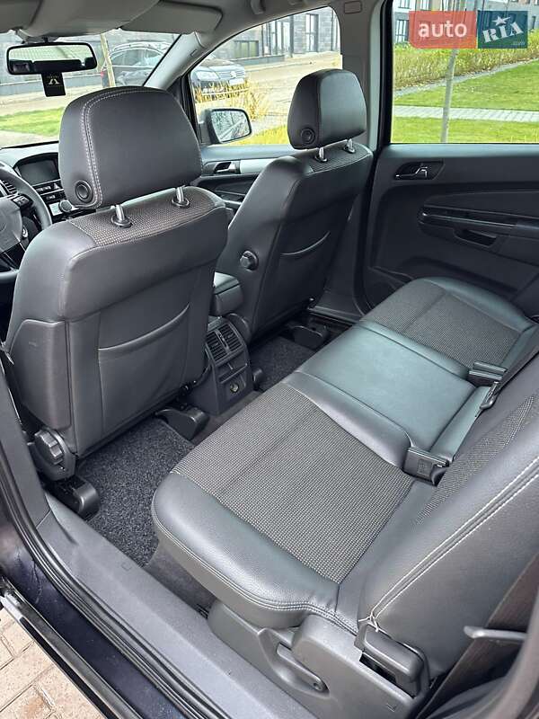 Минивэн Opel Zafira 2010 в Луцке фото 25 Минивэн Opel Zafira 2010 в Луцке