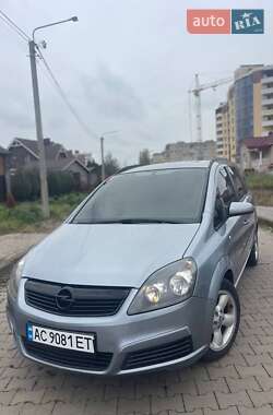 Минивэн Opel Zafira 2005 в Квасилове
