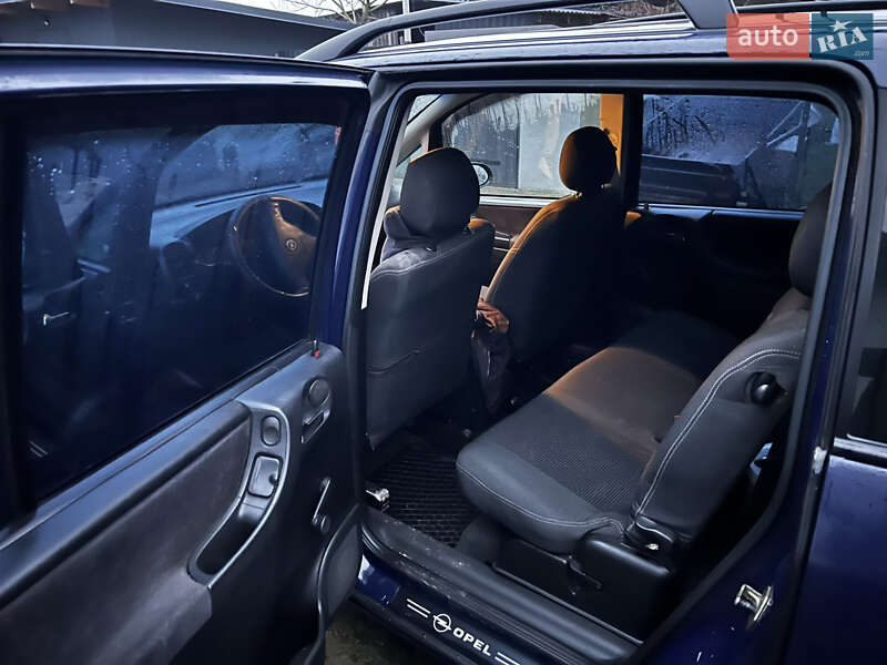Мінівен Opel Zafira 2000 в Рівному