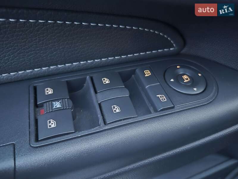 Минивэн Opel Zafira 2010 в Днепре