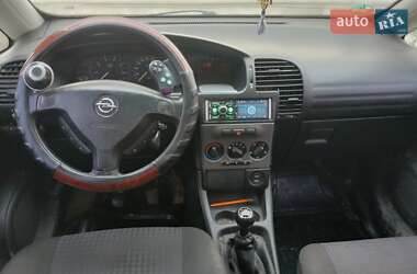 Минивэн Opel Zafira 2003 в Ужгороде