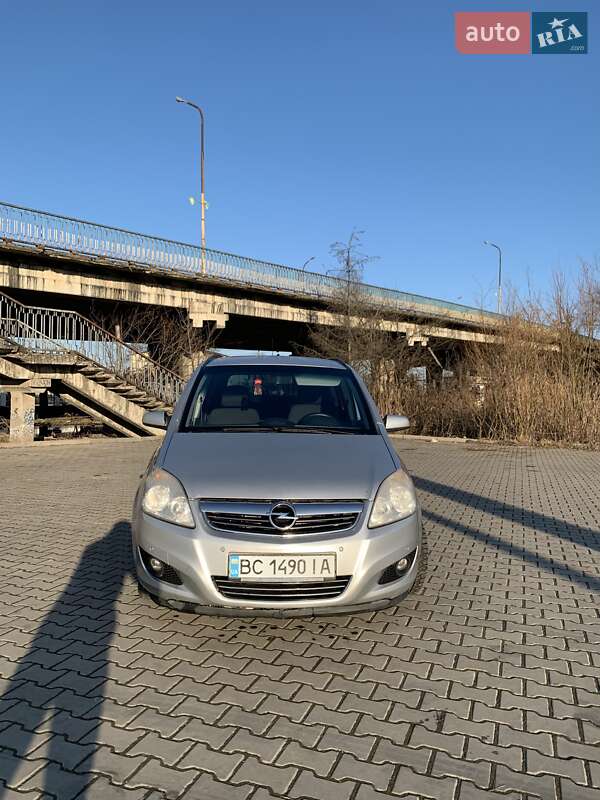 Opel Zafira 2008
