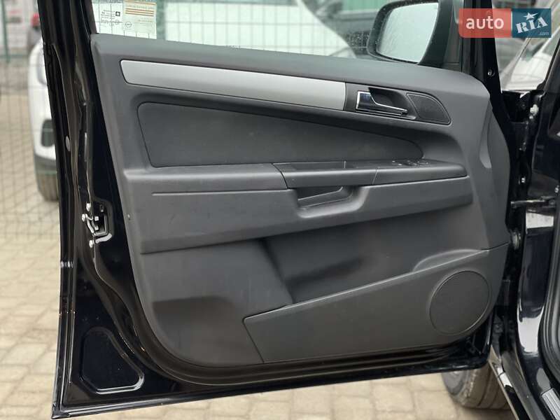 Минивэн Opel Zafira 2010 в Бердичеве фото 23 Минивэн Opel Zafira 2010 в Бердичеве