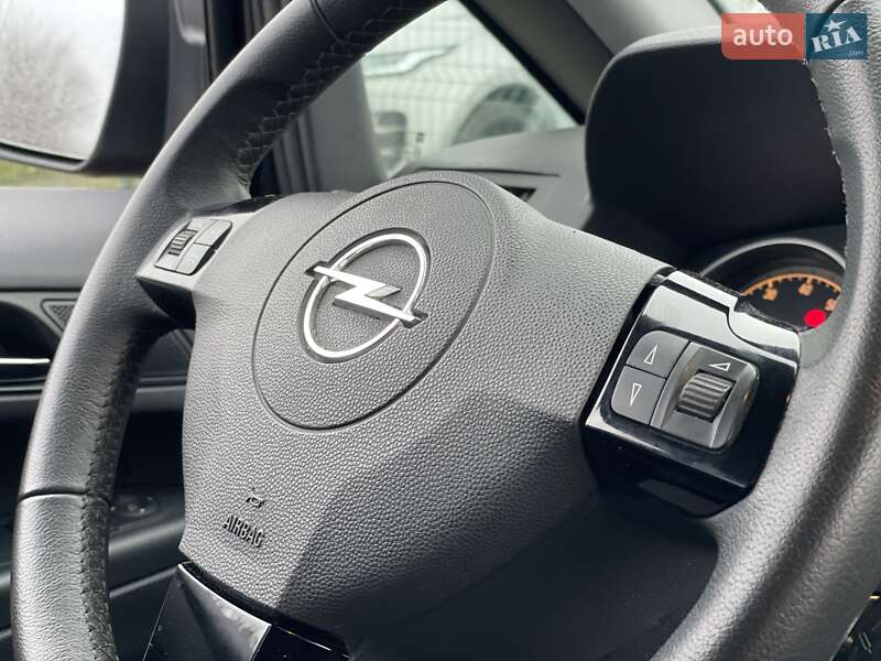 Минивэн Opel Zafira 2010 в Бердичеве фото 39 Минивэн Opel Zafira 2010 в Бердичеве