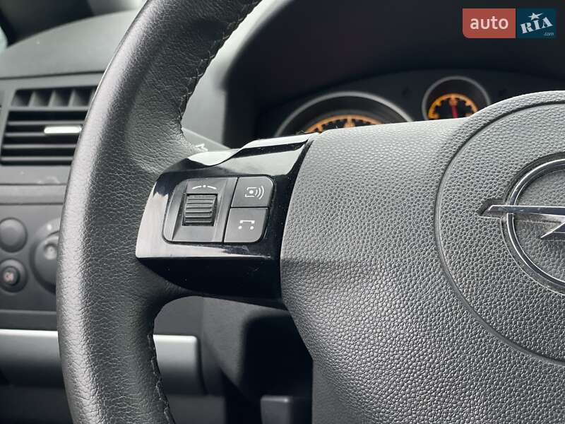 Минивэн Opel Zafira 2010 в Бердичеве фото 43 Минивэн Opel Zafira 2010 в Бердичеве