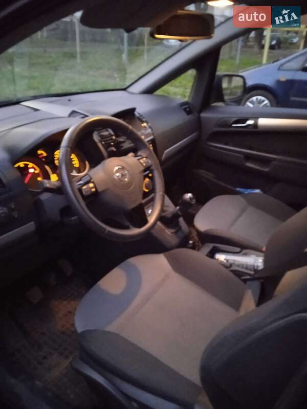 Opel Zafira 2013