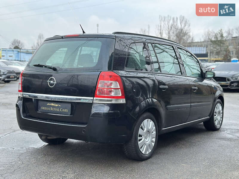 Мінівен Opel Zafira 2010 в Харкові