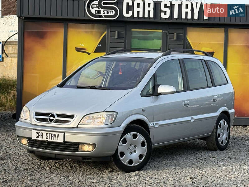 Мінівен Opel Zafira 2004 в Стрию